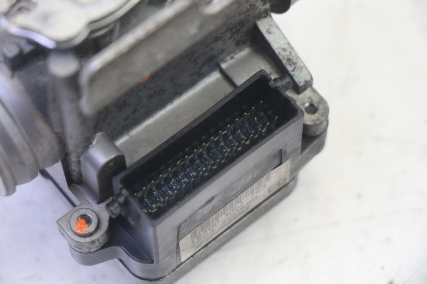 photo de INJEÇÃO HONDA FES S-WING SWING ABS 125 (2007 - 2015) - Pontos de fixação