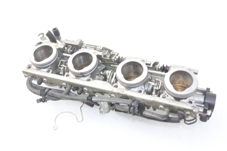 photo de INJEÇÃO YAMAHA FJR ABS 1300 (2006 - 2012) - Pontos de fixação