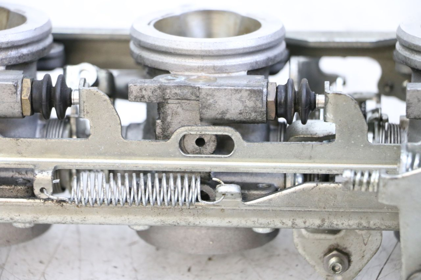 photo de INJEÇÃO YAMAHA FJR ABS 1300 (2006 - 2012) - Detalhe da peça