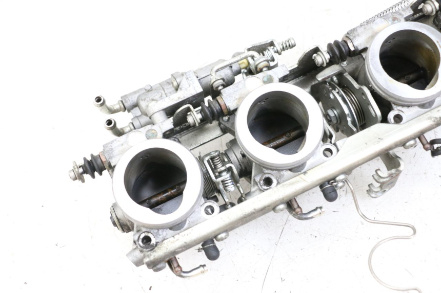 photo de INJEÇÃO YAMAHA FJR ABS 1300 (2006 - 2012) - Pontos de fixação