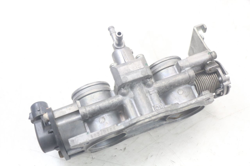 photo de INJEÇÃO HONDA FJS SILVERWING SILVER WING 600 (2001 - 2010) - Outro ângulo de visão