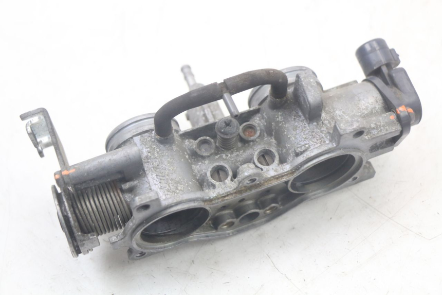 photo de INJEÇÃO HONDA FJS SILVERWING SILVER WING 600 (2001 - 2010) - Estado da superfície