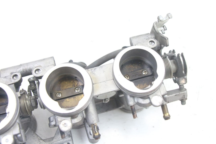 photo de INJEÇÃO YAMAHA FZ6 FAZER S2 600 (2007 - 2011) - Zoom do estado de desgaste