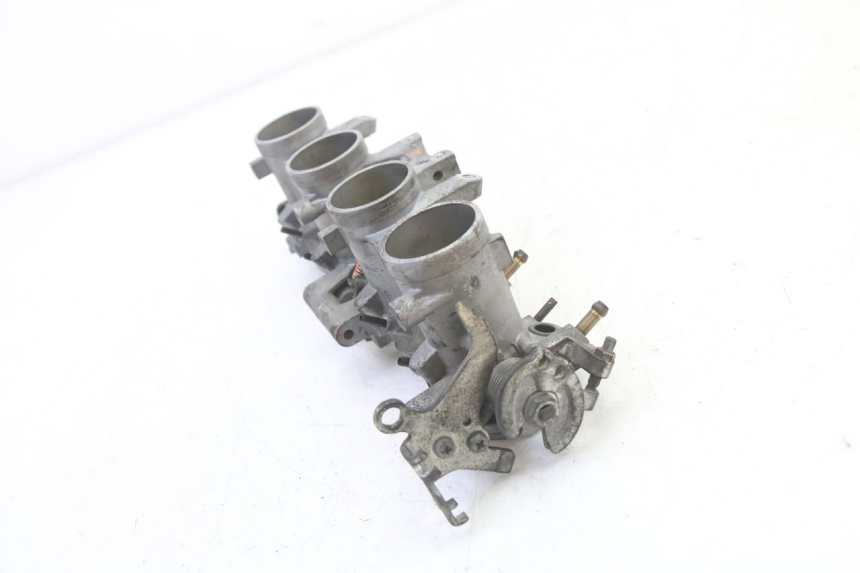 photo de INJEÇÃO YAMAHA FZ6 FAZER S2 600 (2007 - 2011) - Marcações e referências