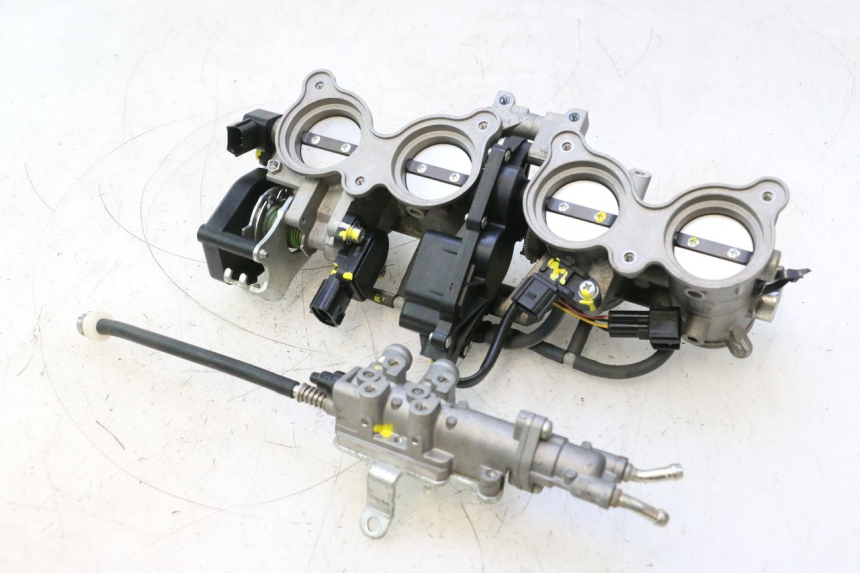 photo de INJEÇÃO YAMAHA FZ8 800 (2010 - 2016) - Vista principal