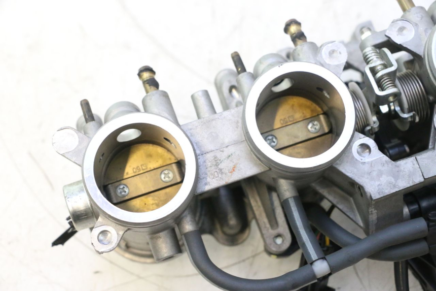 photo de INJEÇÃO YAMAHA FZ8 800 (2010 - 2016) - Vista de perto