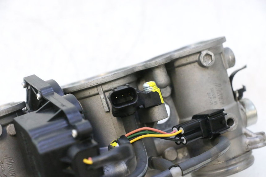 photo de INJEÇÃO YAMAHA FZ8 800 (2010 - 2016) - Estado da superfície