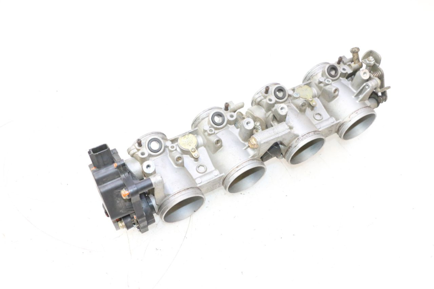 photo de INJEÇÃO SUZUKI GSR 600 (2005 - 2012) - Pontos de fixação