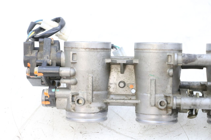 photo de INJEÇÃO SUZUKI GSXR GSX-R 1000 (2003 - 2004) - Pontos de fixação