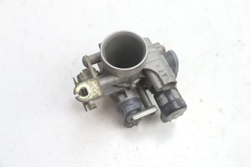 photo de INJEÇÃO SYM GTS EVO 125 (2009 - 2013) - Outro ângulo de visão