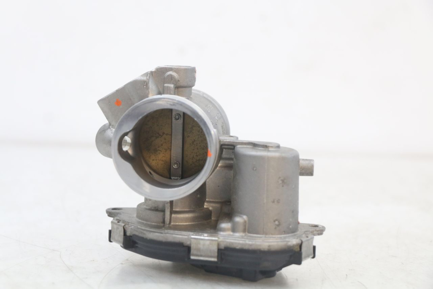 photo de INJEÇÃO HUSQVARNA SVARTPILEN 401 (2018 - 2023) - Outro ângulo de visão
