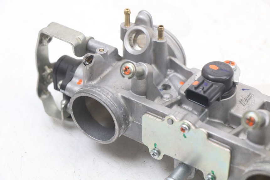 photo de INJEÇÃO ROYAL ENFIELD CONTINENTAL GT 650 (2019 - 2024) - Zoom do estado de desgaste