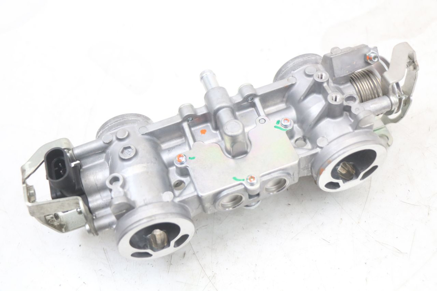 photo de INJEÇÃO ROYAL ENFIELD CONTINENTAL GT 650 (2019 - 2024) - Pontos de fixação