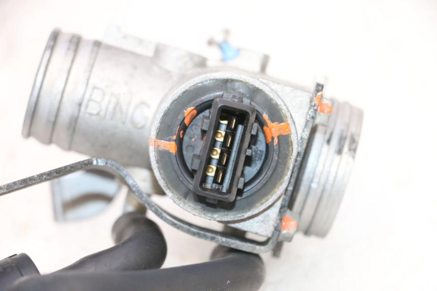 photo de INJEÇÃO PEUGEOT SATELIS COMPRESSOR K15 125 (2006 - 2009) - Pontos de fixação