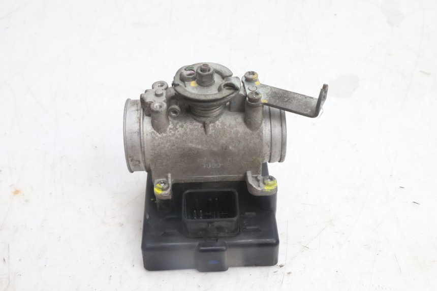 photo de INJEÇÃO PEUGEOT SATELIS 125 (2013 - 2018) - Pontos de fixação