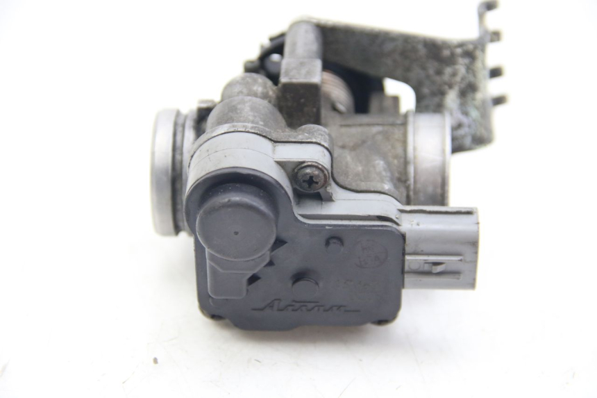 photo de INJEÇÃO SUZUKI SIXTEEN 125 (2008 - 2010) - Outro ângulo de visão