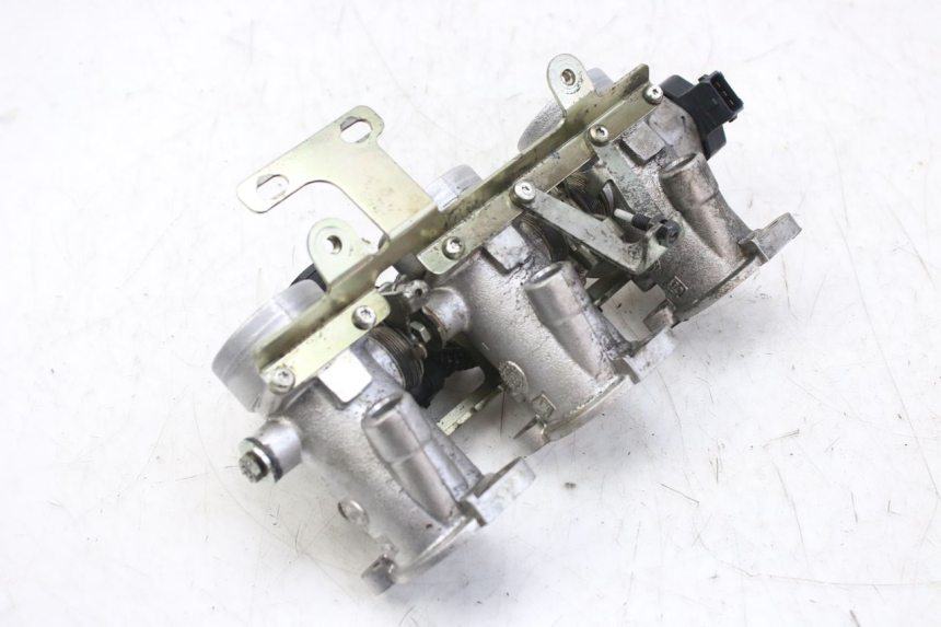 photo de INJEÇÃO TRIUMPH SPRINT ST 955 (1999 - 2001) - Pontos de fixação