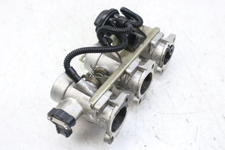 photo de INJEÇÃO TRIUMPH SPRINT ST 955 (1999 - 2001) - Marcações e referências