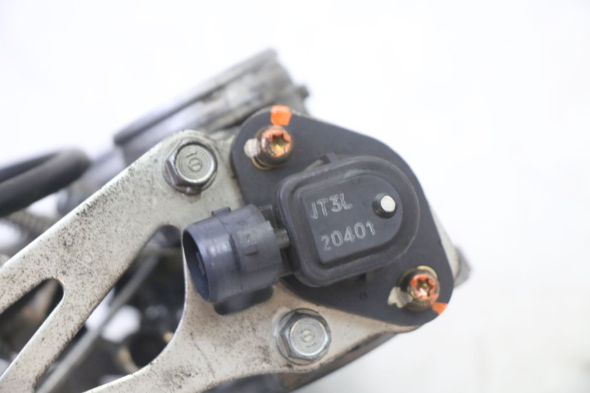photo de INJEÇÃO HONDA ST PAN EUROPEAN 1300 (2002 - 2013) - Ampliação dos componentes