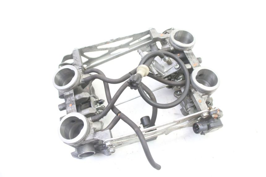 photo de INJEÇÃO HONDA ST PAN EUROPEAN 1300 (2002 - 2013) - Pontos de fixação