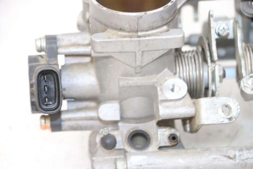 photo de INJEÇÃO YAMAHA TDM ABS 900 (2002 - 2014) - Pontos de fixação