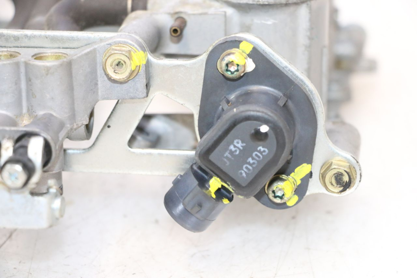 photo de INJEÇÃO HONDA VFR FI RC46 800 (1998 - 2001) - Detalhes característicos