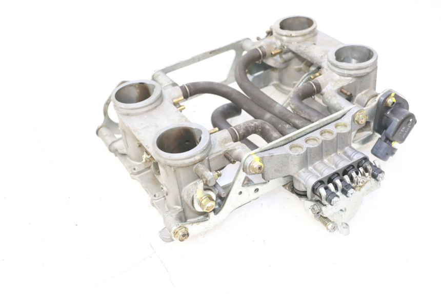 photo de INJEÇÃO HONDA VFR FI RC46 800 (1998 - 2001) - Ampliação dos componentes