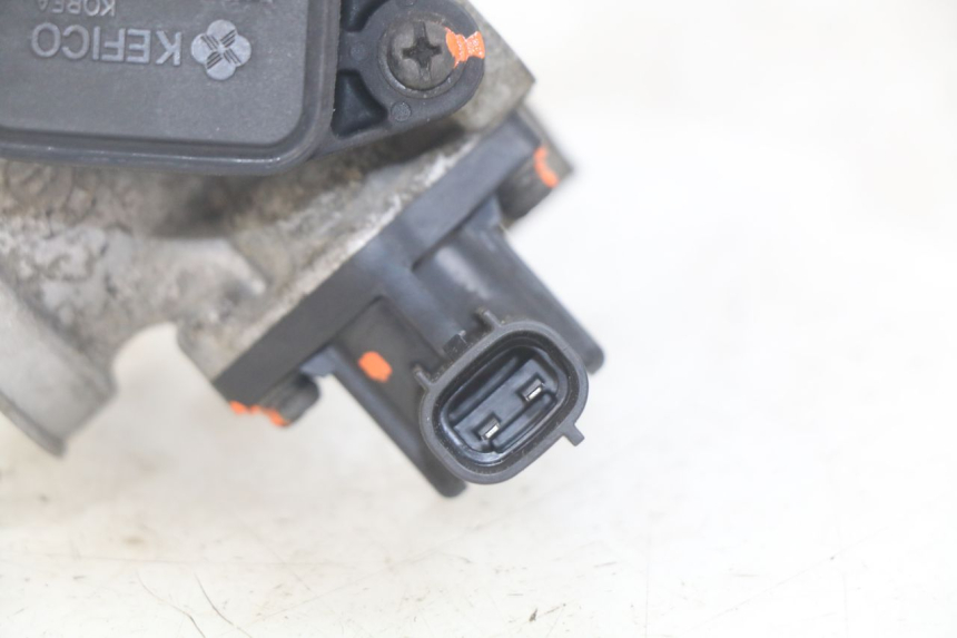 photo de INJEÇÃO DAELIM VJ ROADWIN FI 125 (2008 - 2017) - Pontos de fixação