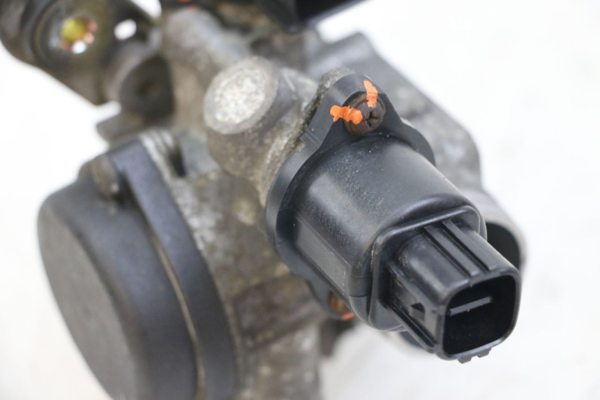 photo de INJEÇÃO YAMAHA X-MAX XMAX 250 (2006 - 2009) - Outro ângulo de visão