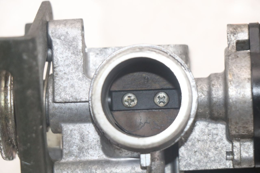 photo de INJEÇÃO YAMAHA XMAX X-MAX 125 (2006 - 2009) - Zoom do estado de desgaste