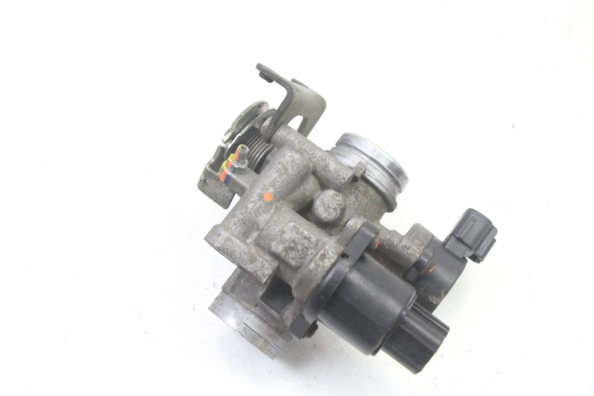photo de INJEÇÃO YAMAHA X-MAX XMAX 125 (2010 - 2013) - Outro ângulo de visão