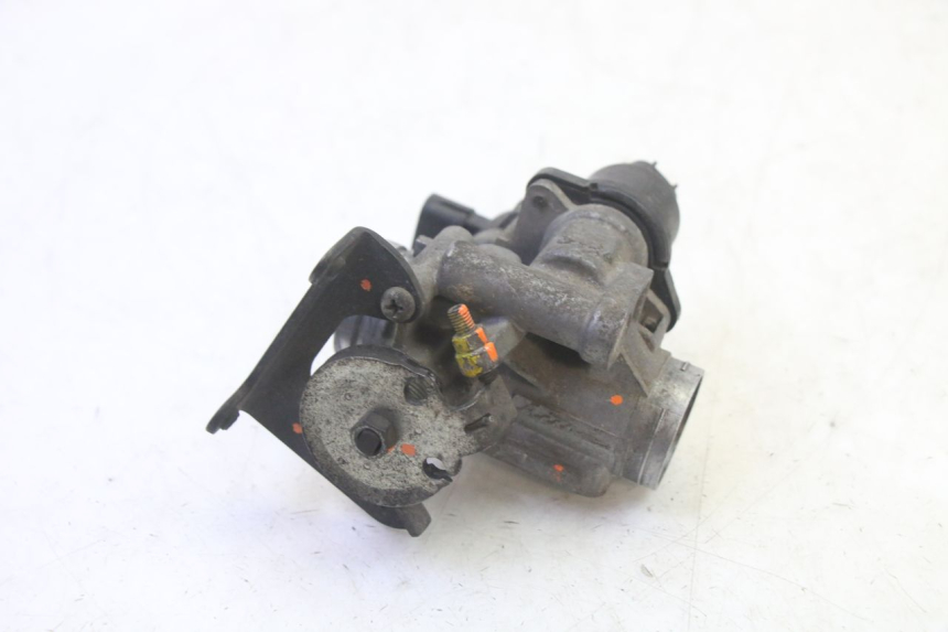photo de INJEÇÃO YAMAHA X-MAX XMAX 125 (2010 - 2013) - Pontos de fixação