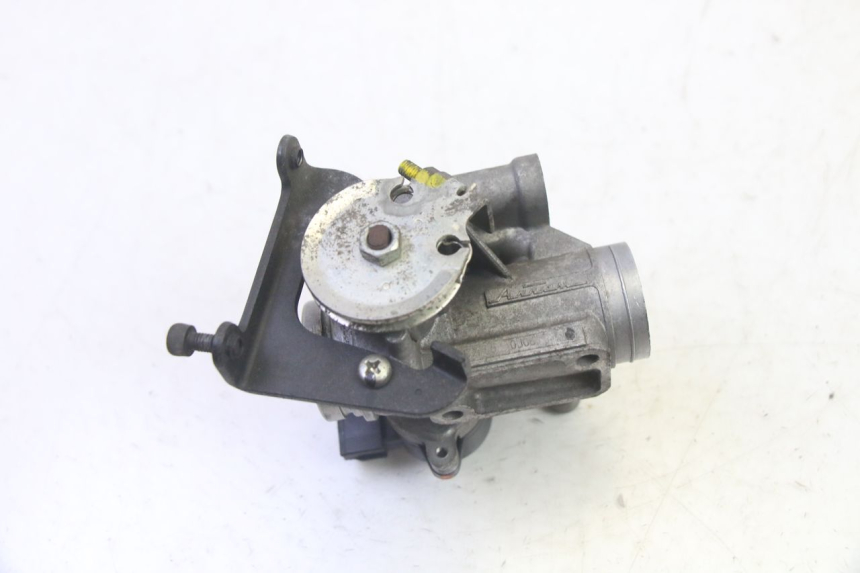 photo de INJEÇÃO YAMAHA X-MAX XMAX 125 (2010 - 2013) - Pontos de fixação