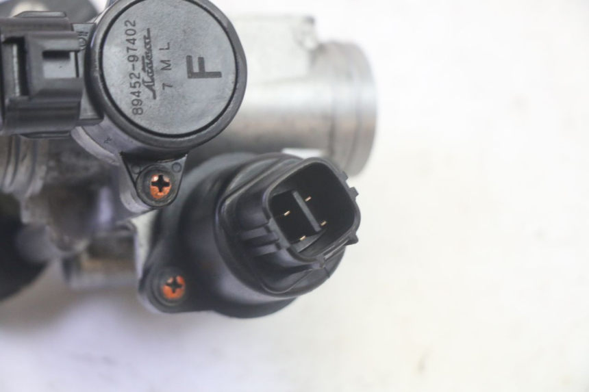 photo de INJEÇÃO YAMAHA XMAX X-MAX 125 (2006 - 2009) - Pontos de fixação