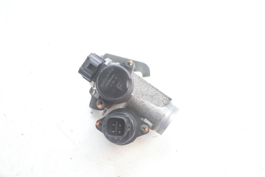 photo de INJEÇÃO YAMAHA X-MAX XMAX 125 (2010 - 2013) - Pontos de fixação