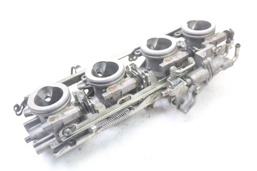 photo de INJEÇÃO YAMAHA FJR ABS 1300 (2006 - 2012) - Pontos de fixação