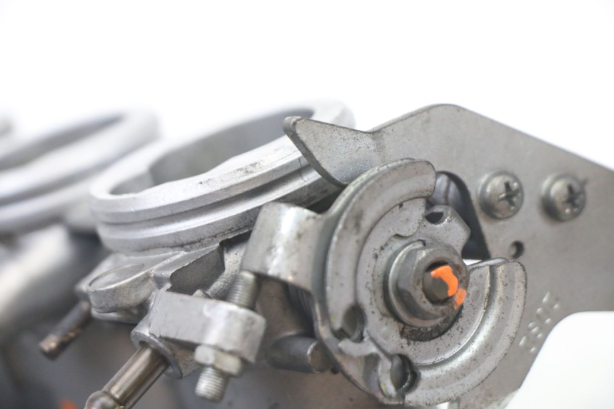 photo de INJEÇÃO YAMAHA XJ6 600 (2008 - 2016) - Inspeção visual