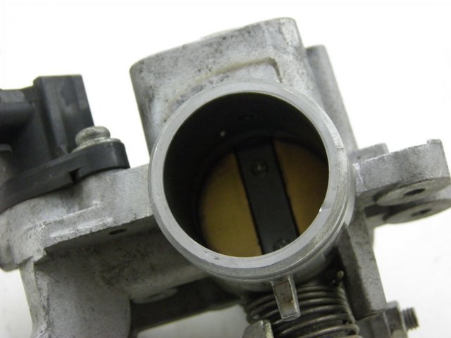 photo de INJEÇÃO YAMAHA YZF R 125 (2008 - 2013) - Zoom do estado de desgaste