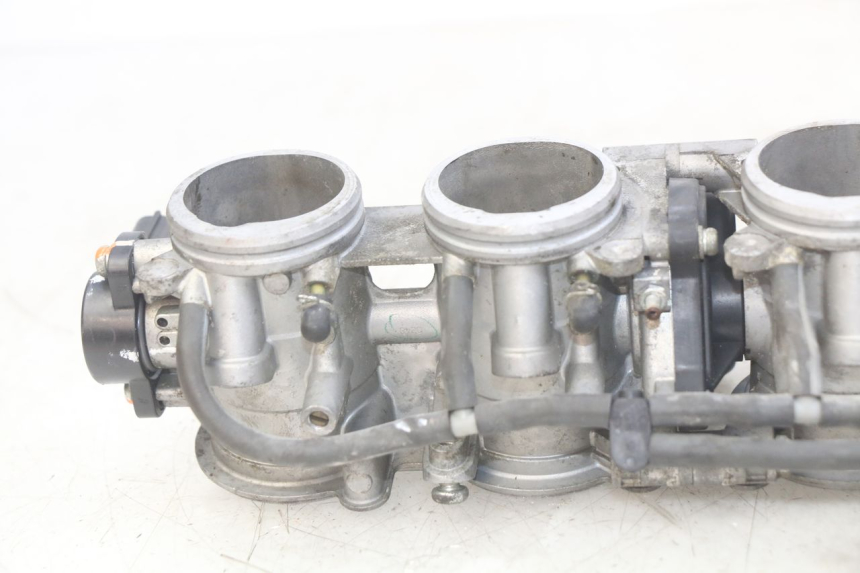 photo de INJEÇÃO YAMAHA YZF R1 1000 (2007 - 2008) - Ampliação dos componentes