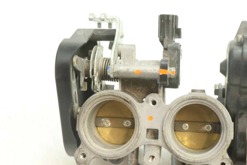 photo de INJEÇÃO YAMAHA YZF R6 600 (2008 - 2009) - Detalhe da peça
