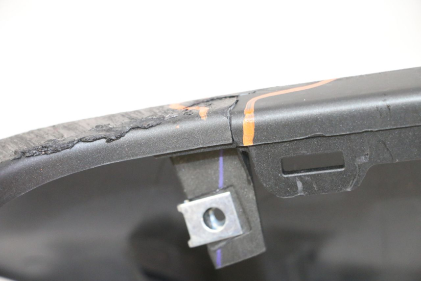 photo de INTERIOR CABEÇA GARFO DIREITO YAMAHA XMAX X-MAX 125 (2021 - 2025) - Zoom do estado de desgaste