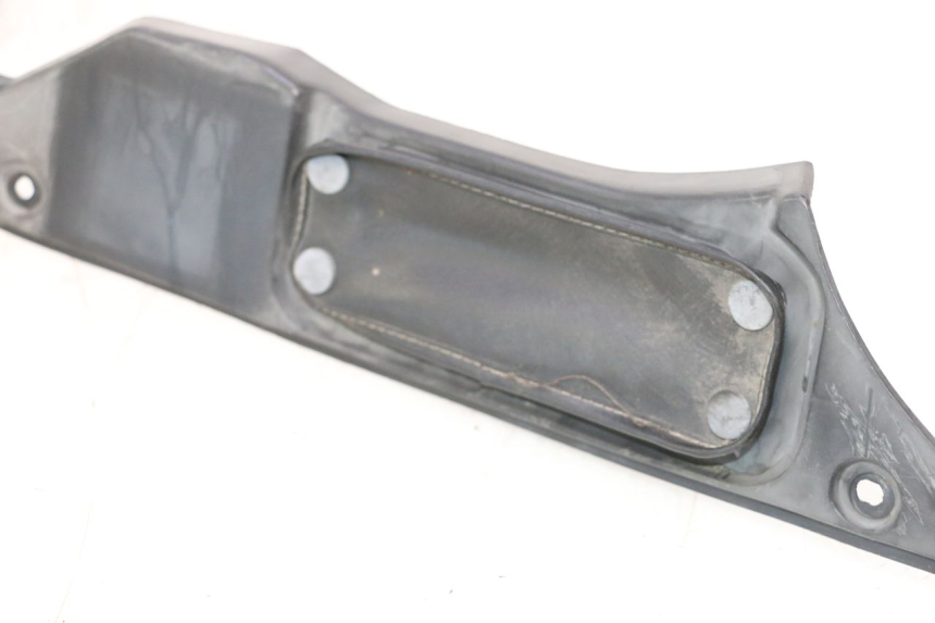 photo de INTERIOR DA CABEÇA DO GARFO ESQUERDO KAWASAKI GPX F ZX750F 750 (1986 - 1990) - Zoom do estado de desgaste