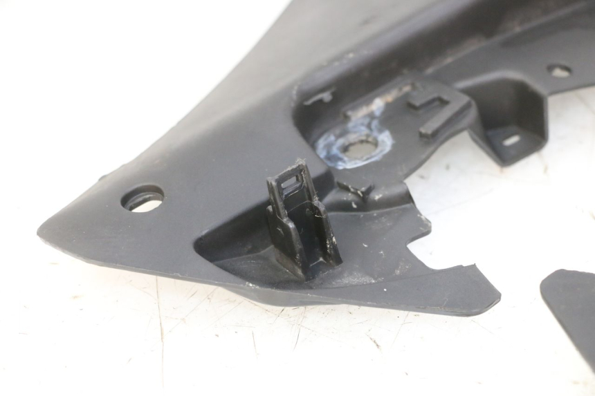 photo de INTERIOR DA CABEÇA DE GARFO STAHO FH 50 (2018 - 2019) - Zoom do estado de desgaste