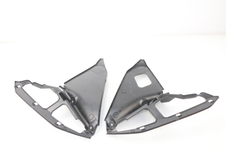 photo de INTERIOR DA CABEÇA DE GARFO SUZUKI GSX-R GSXR K16 1000 (2012 - 2016) - Detalhe da peça