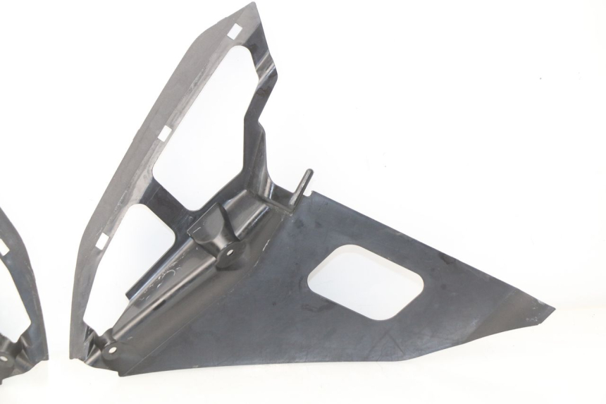 photo de INTERIOR DA CABEÇA DE GARFO SUZUKI GSX-R GSXR K16 1000 (2012 - 2016) - Vista geral