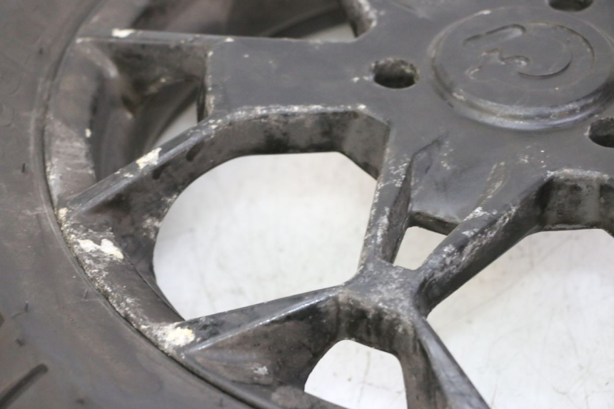 photo de ARO TRASEIRO E PNEU QUADRO 4 4D 350 (2015 - 2018) - Pontos de fixação
