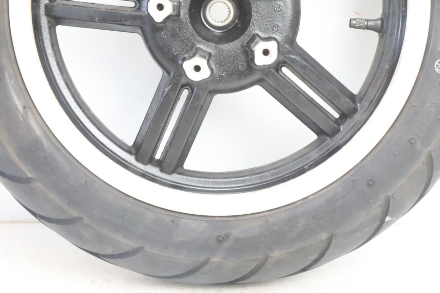 photo de ARO TRASEIRO E PNEU KYMCO AGILITY CITY 16P 125 (2015 - 2024) - Zoom do estado de desgaste