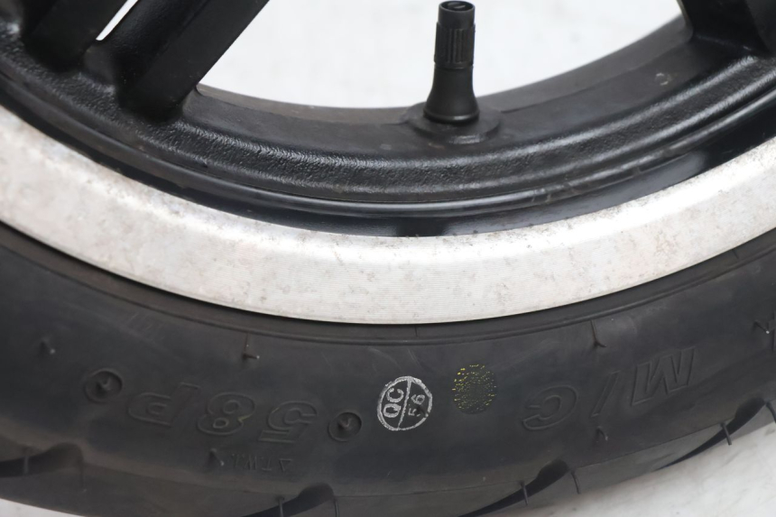 photo de ARO TRASEIRO E PNEU KYMCO AGILITY CITY 16P 125 (2015 - 2024) - Peça verificada