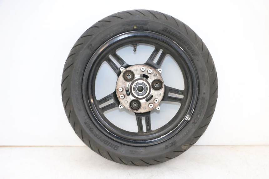 photo de ARO TRASEIRO E PNEU SUZUKI BURGMAN 650 (2013 - 2020) - Vista principal