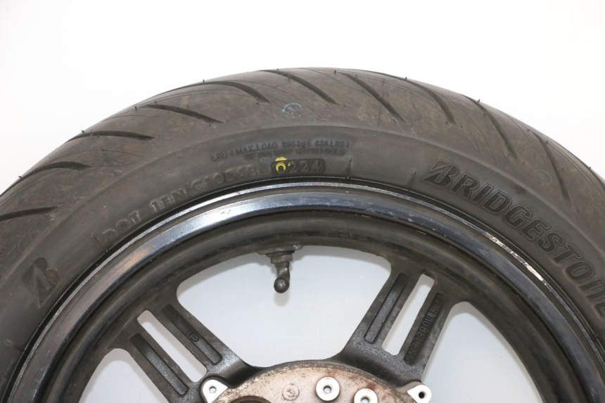 photo de ARO TRASEIRO E PNEU SUZUKI BURGMAN 650 (2013 - 2020) - Zoom de qualidade
